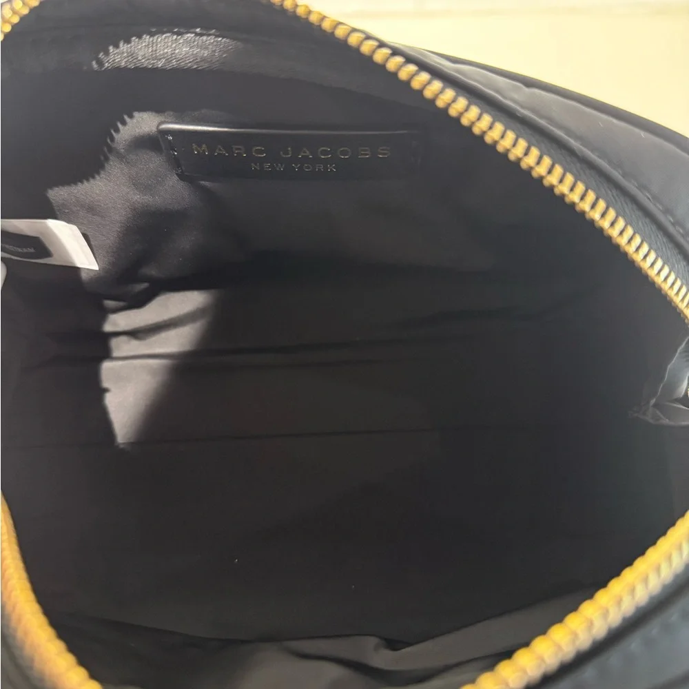 NWT Marc Jacobs nylon cosmetic pouch - Picture 4 of 5